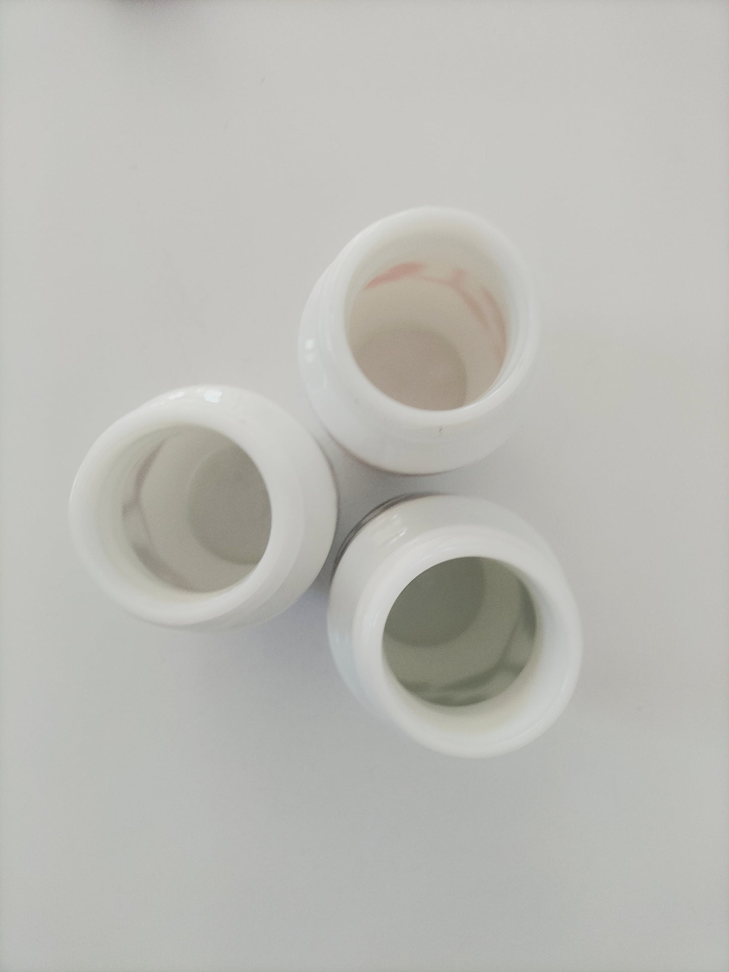 Trio de bocaux/ pots en opaline