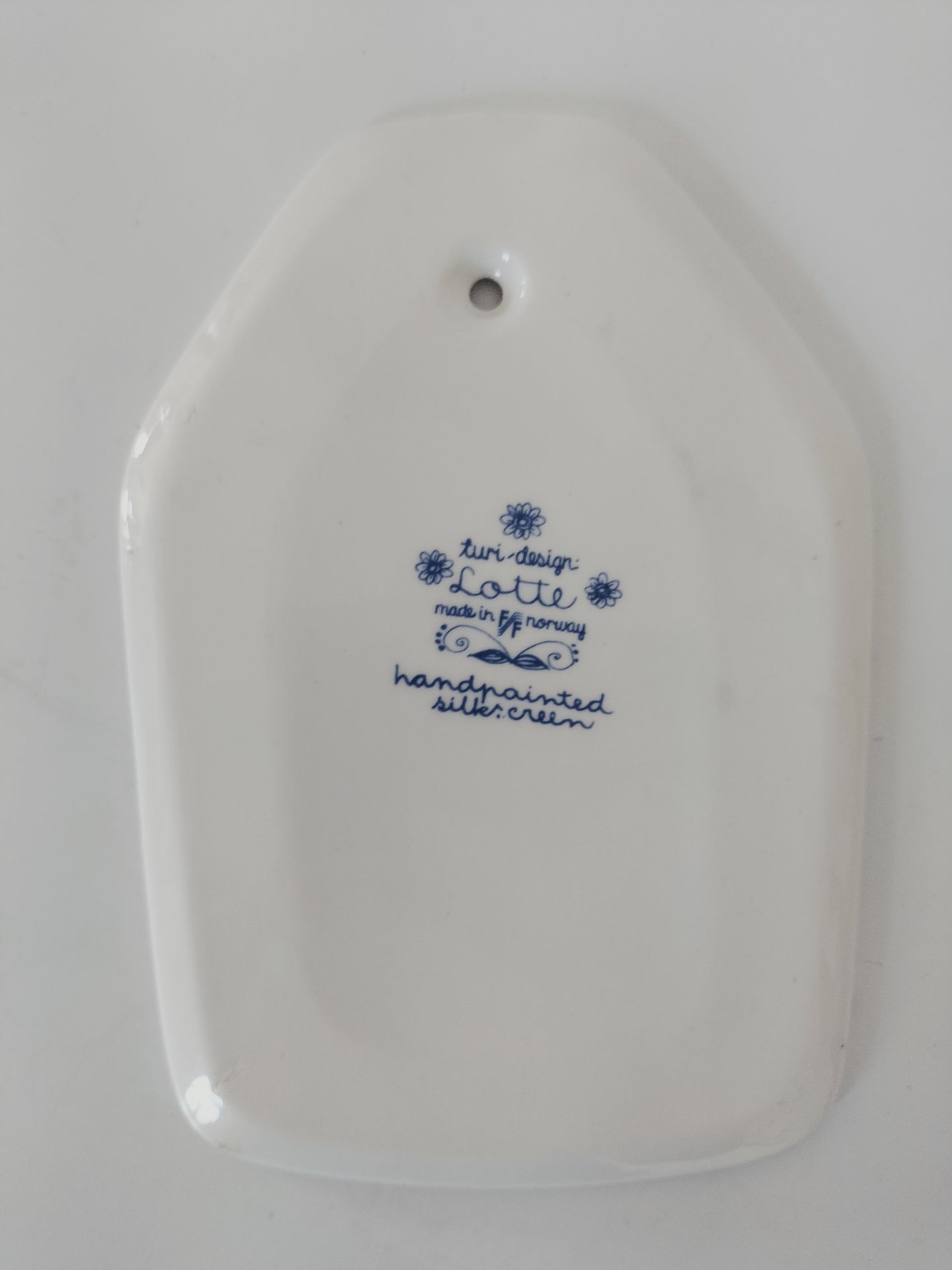 Petite céramique murale/ dessous de plat Lotte de turi-design