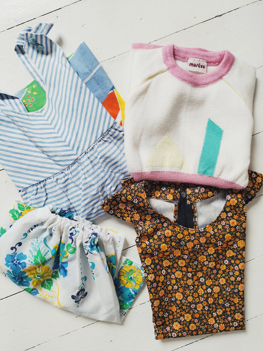 Lot de vêtements vintage pour enfants