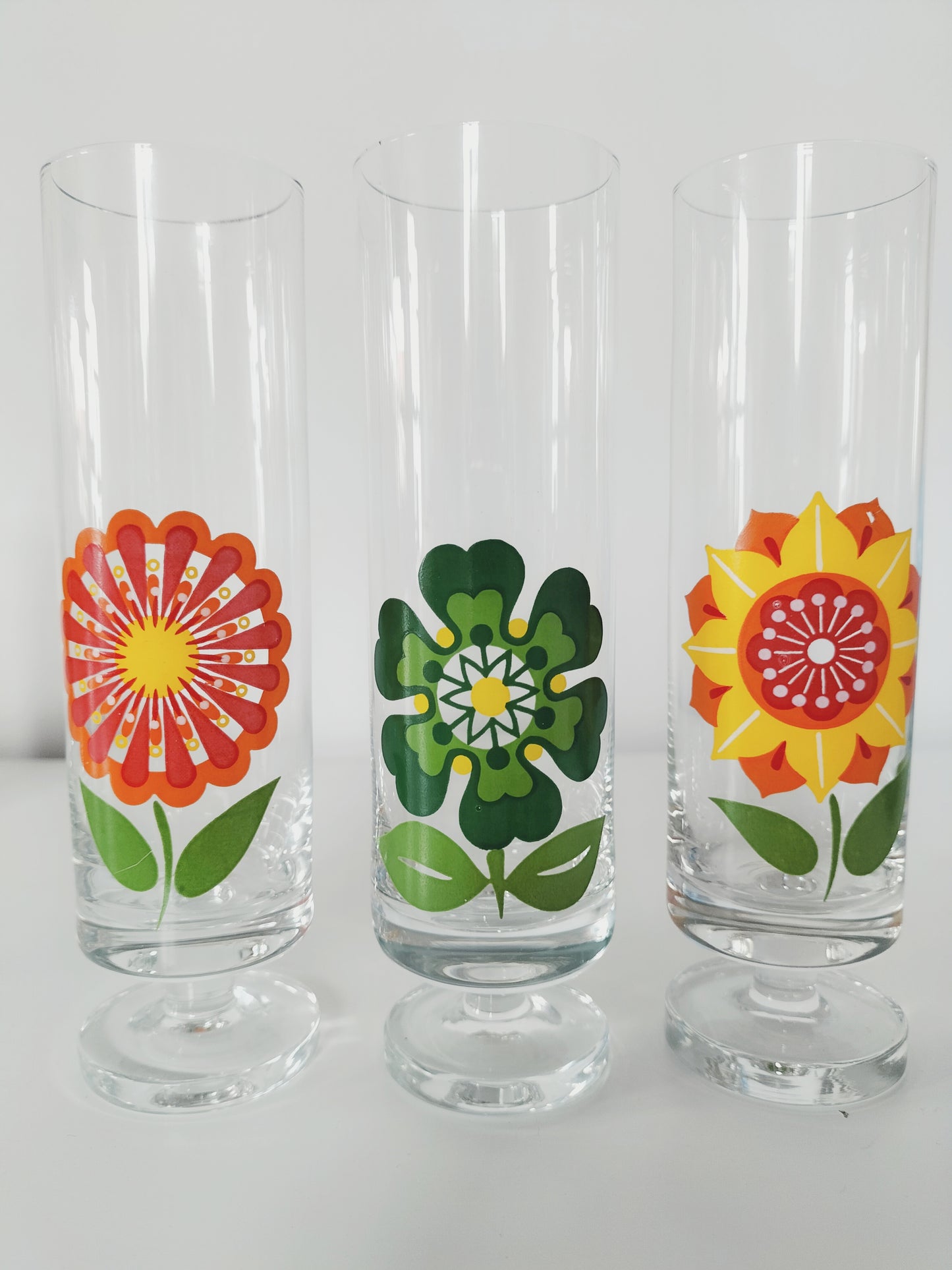 Ensemble de 6 verres à pied vintage