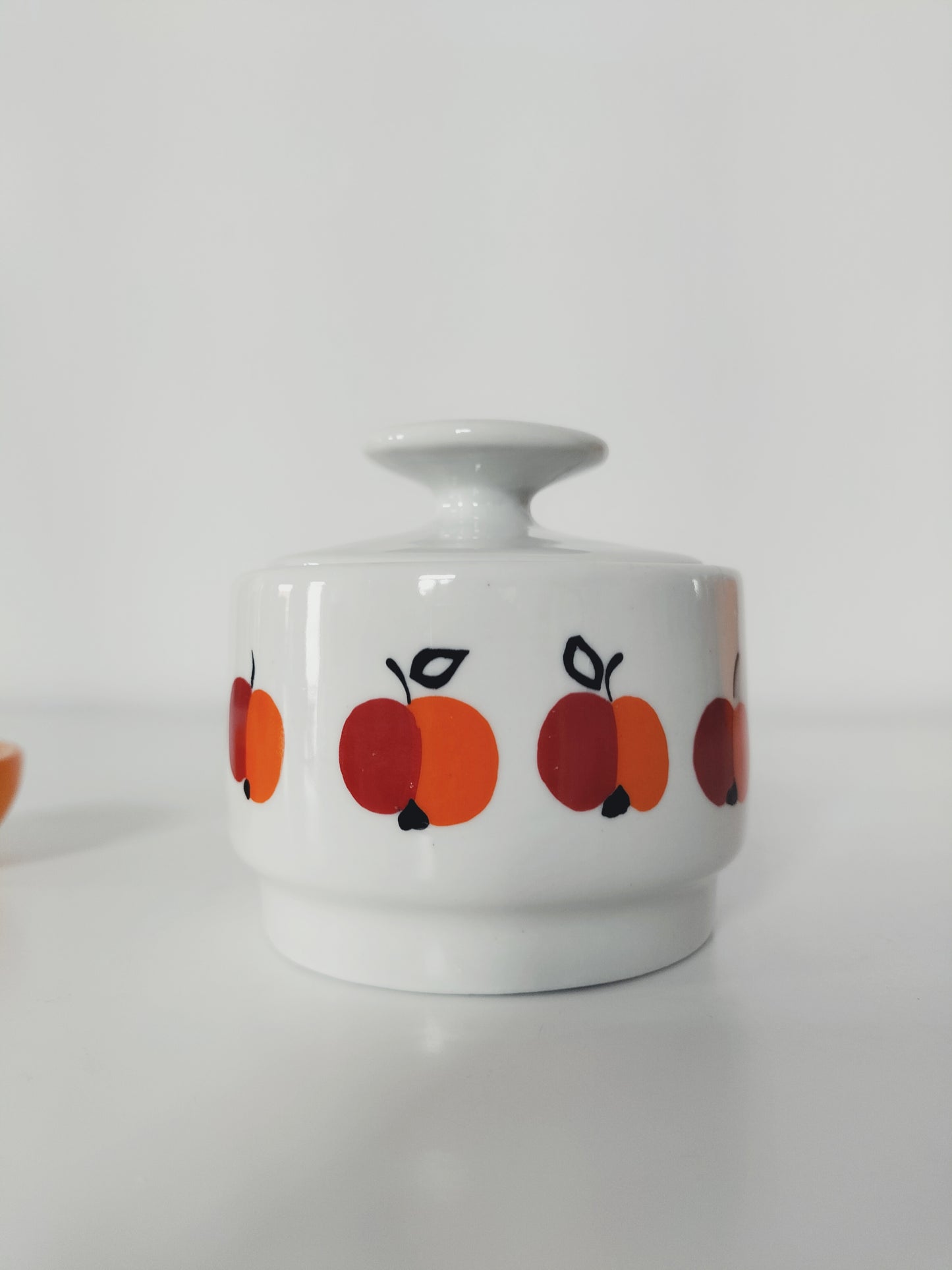 Sucrier/ boîte en porcelaine
