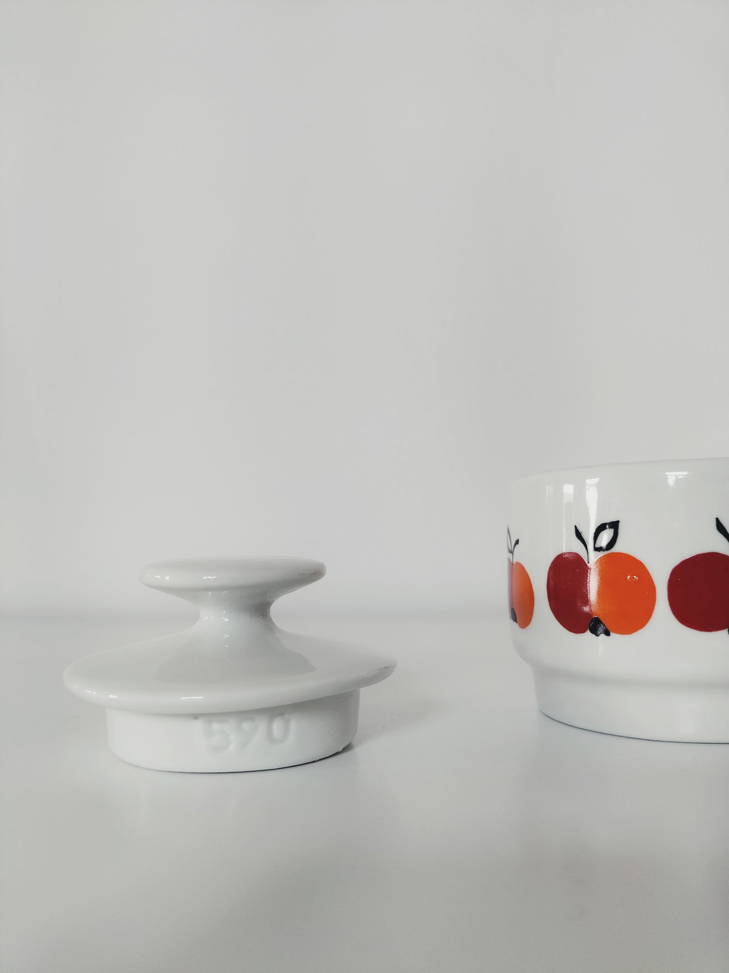 Sucrier/ boîte en porcelaine
