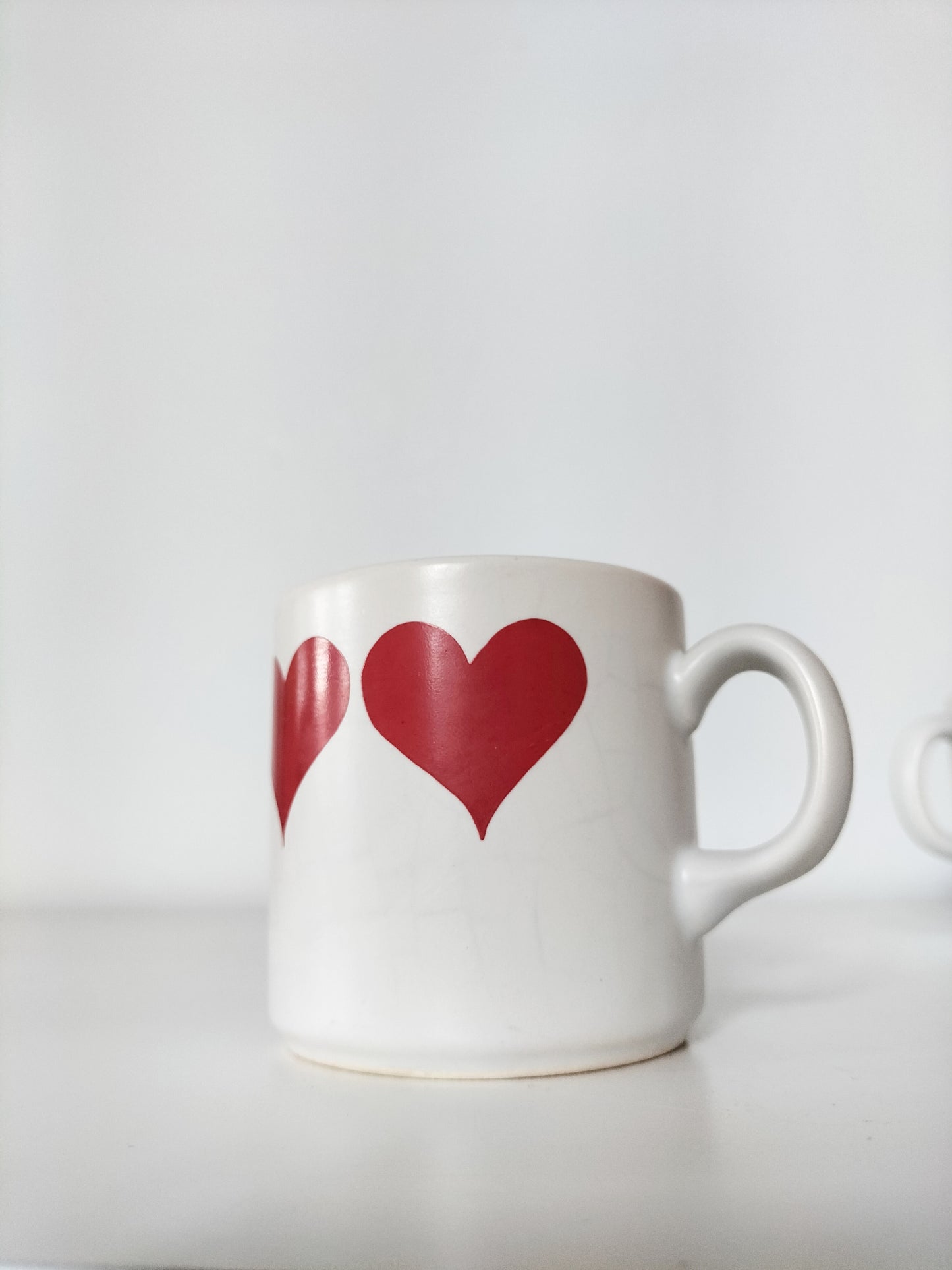 3 tasses décor coeurs de