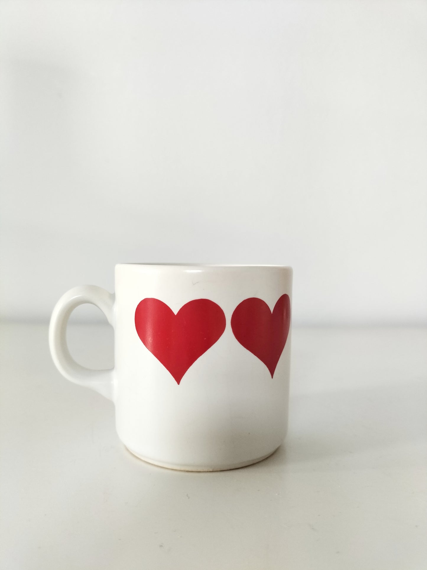 3 tasses décor coeurs de