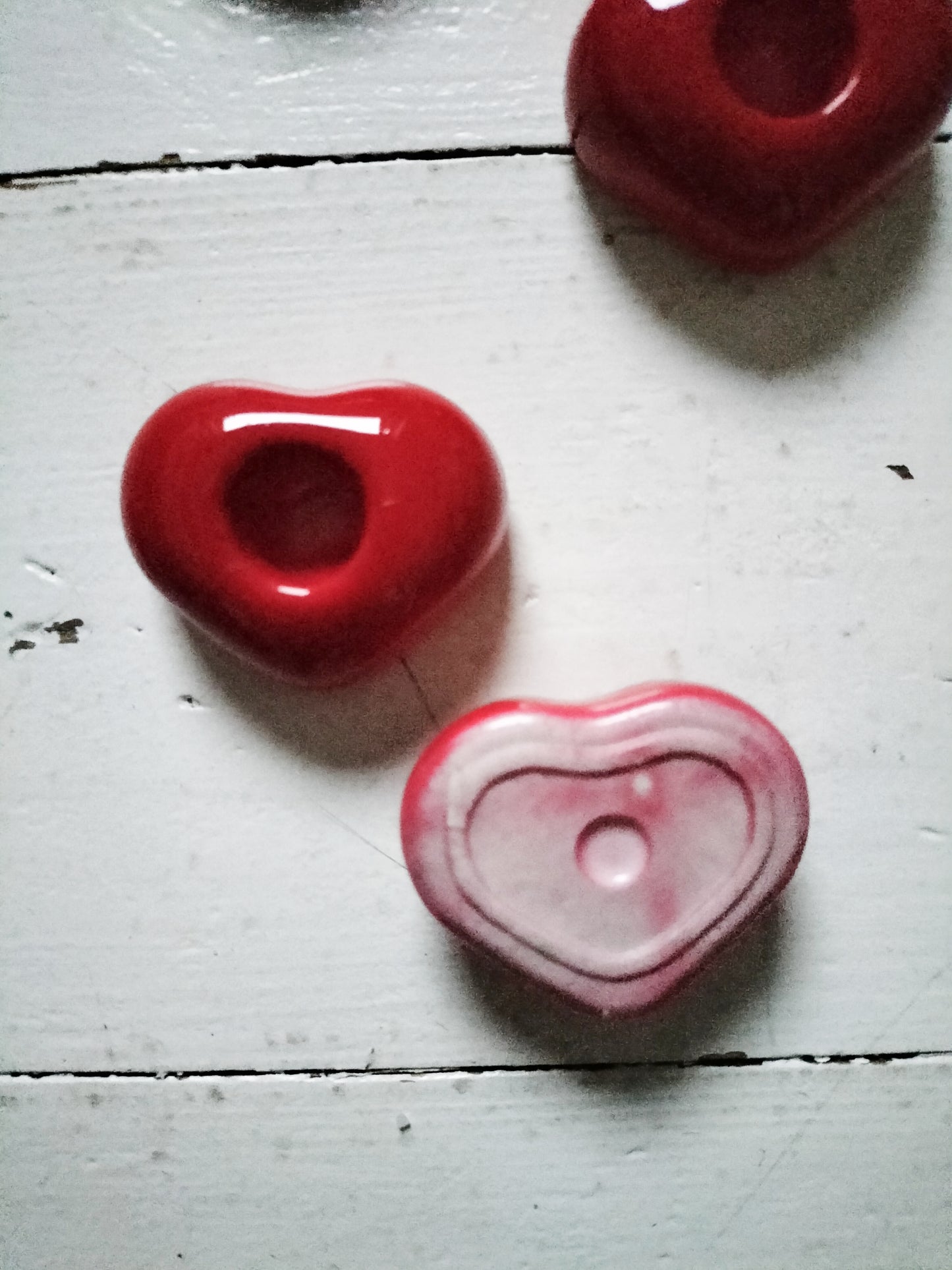 Duo de petits bougeoirs cœur en porcelaine
