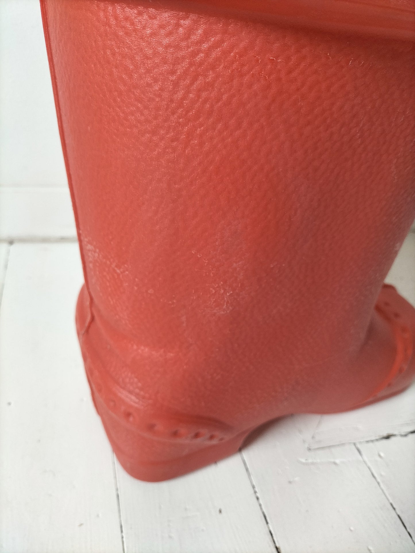 Énorme botte de Noël en plastique - ancien contenant publicitaire de lessive