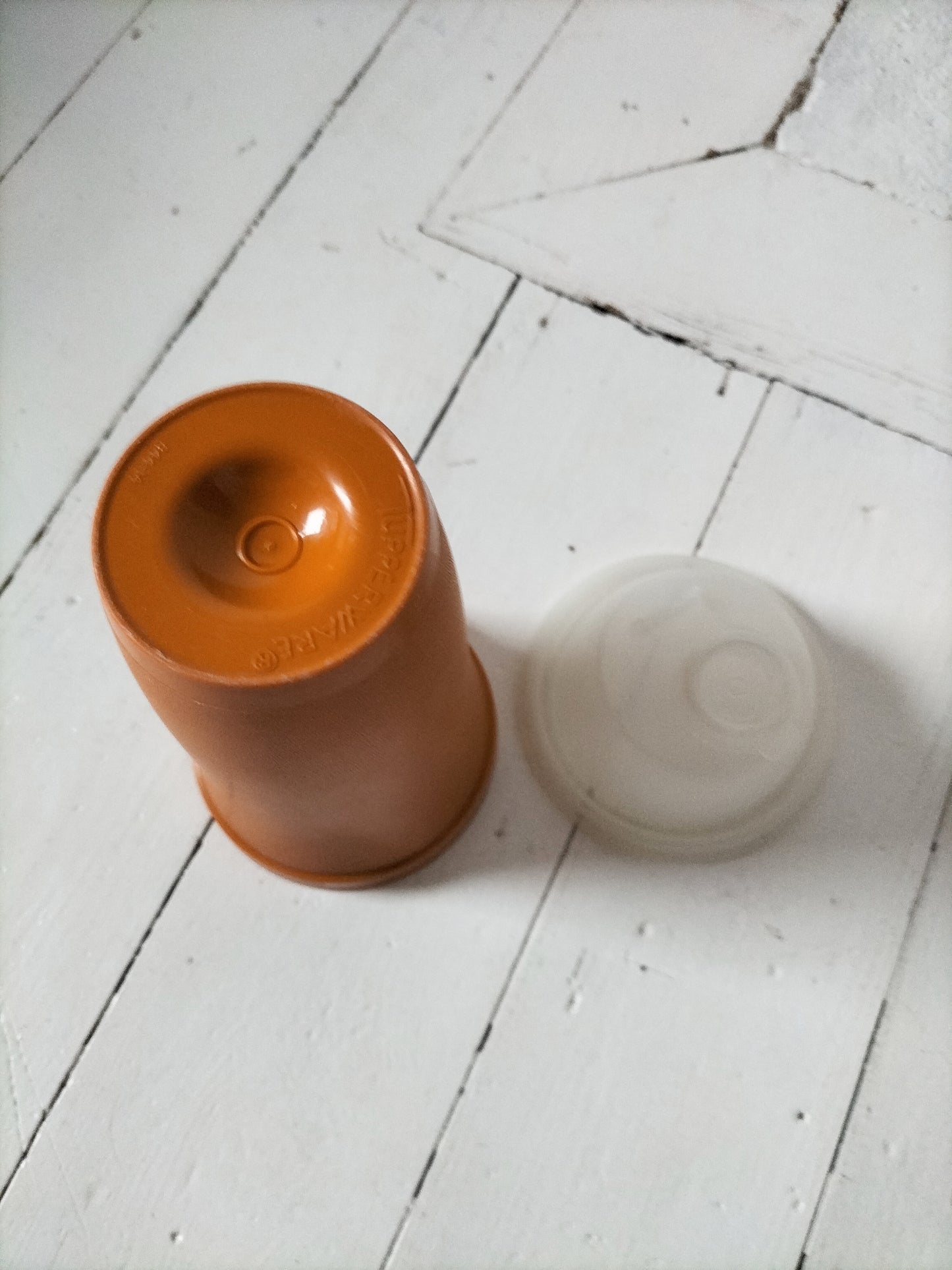 Shaker vintage Tupperware