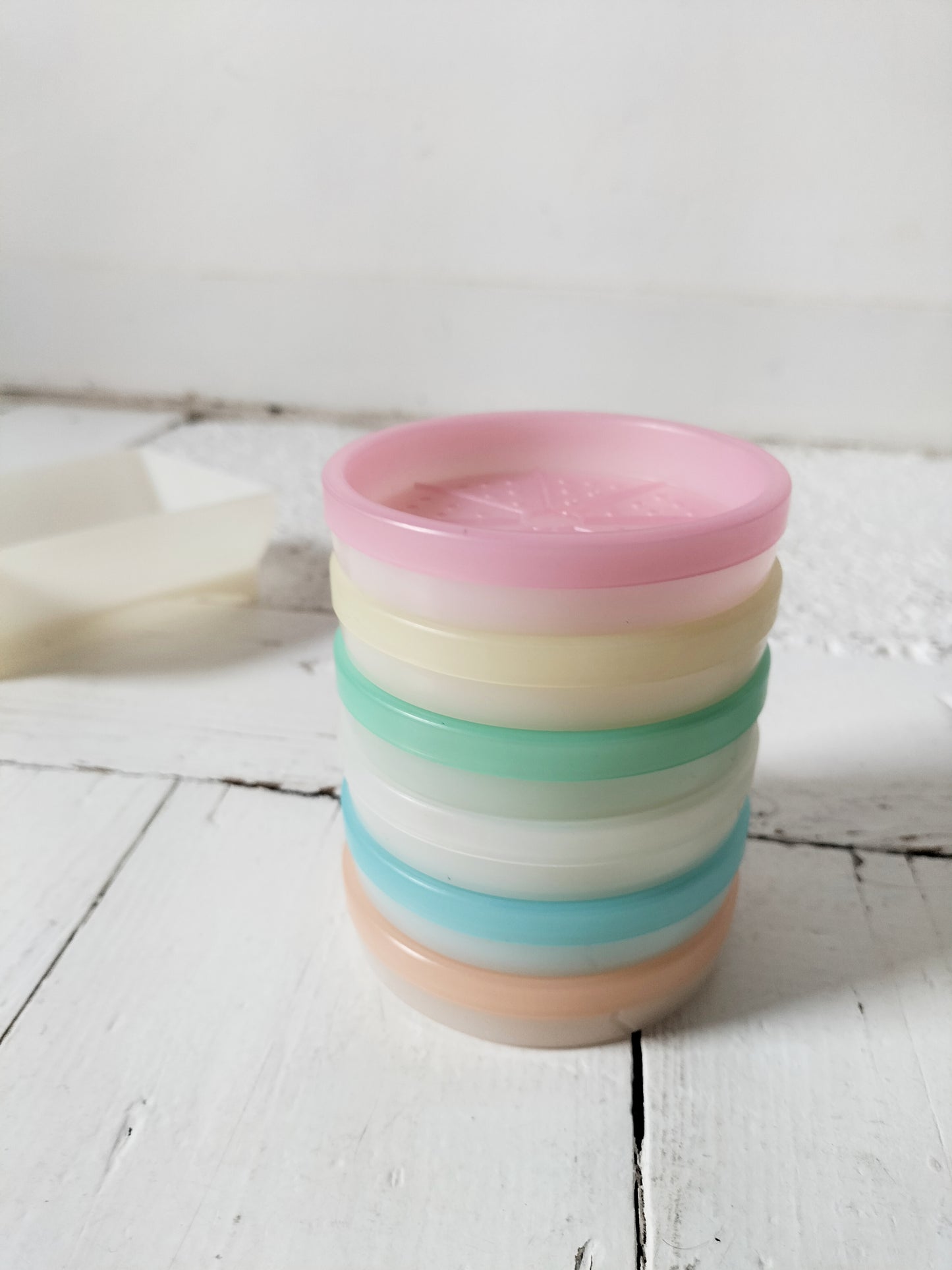 Set de 6 sous-verres + support Tupperware pastel vintage
