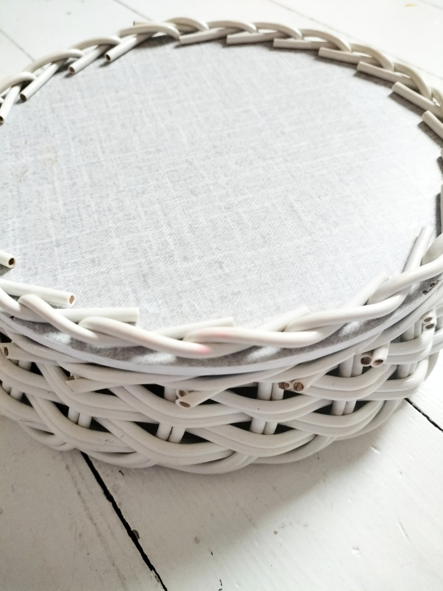 Petite corbeille formica et scoubidou