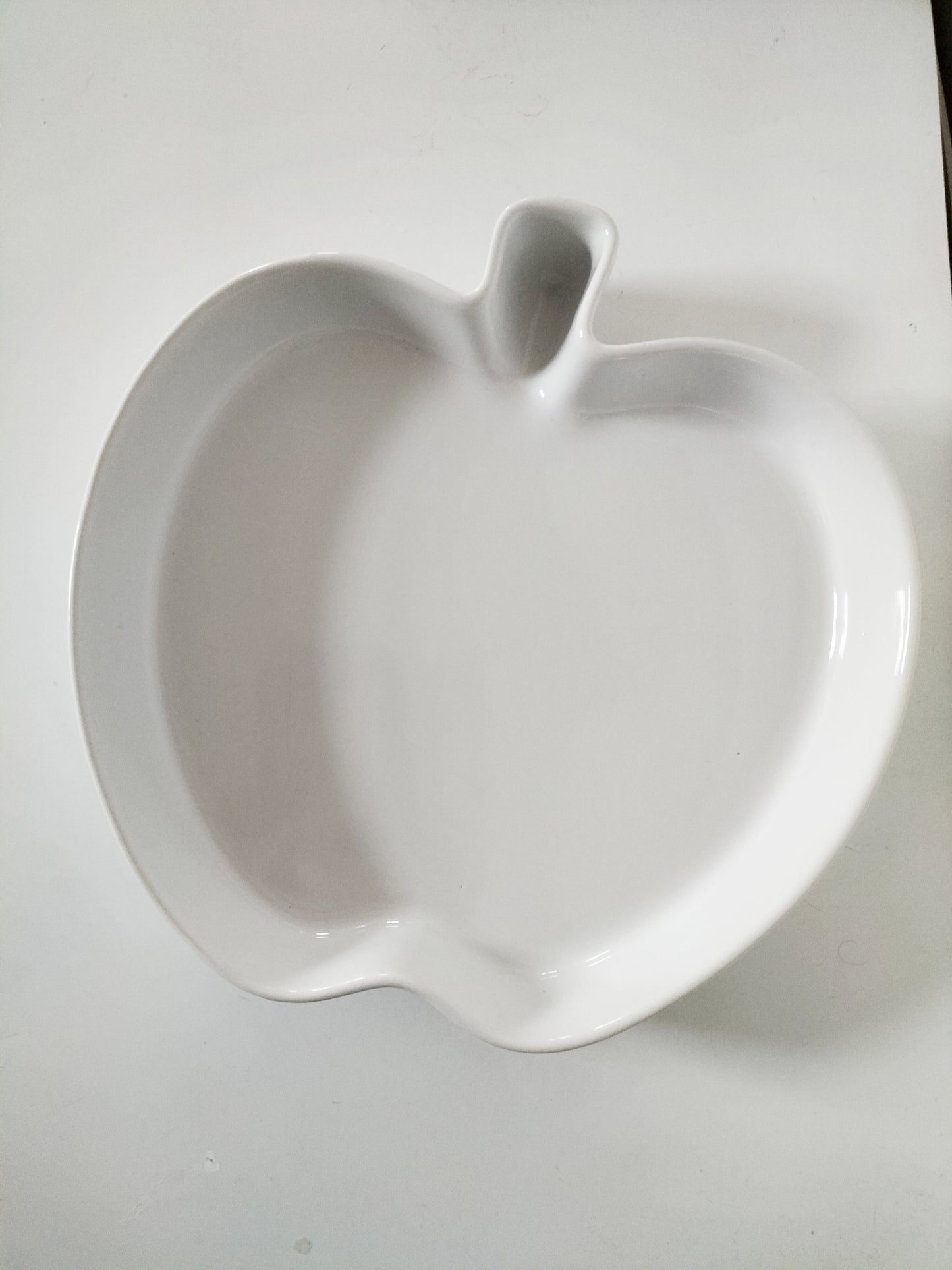 Grand plat four/ corbeille forme pomme Revol France