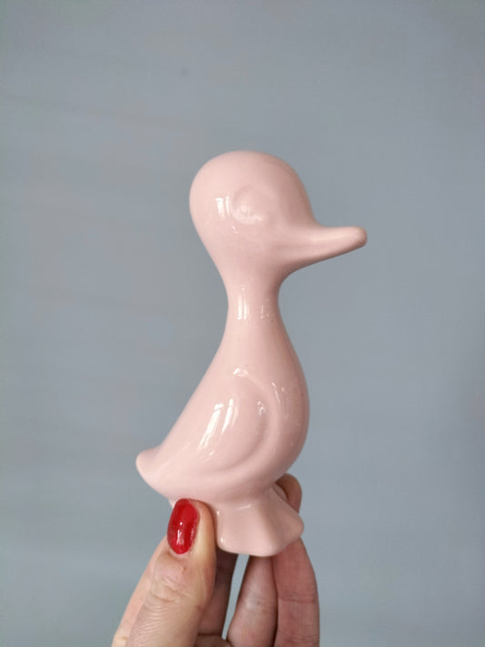 Petit canard en céramique rose