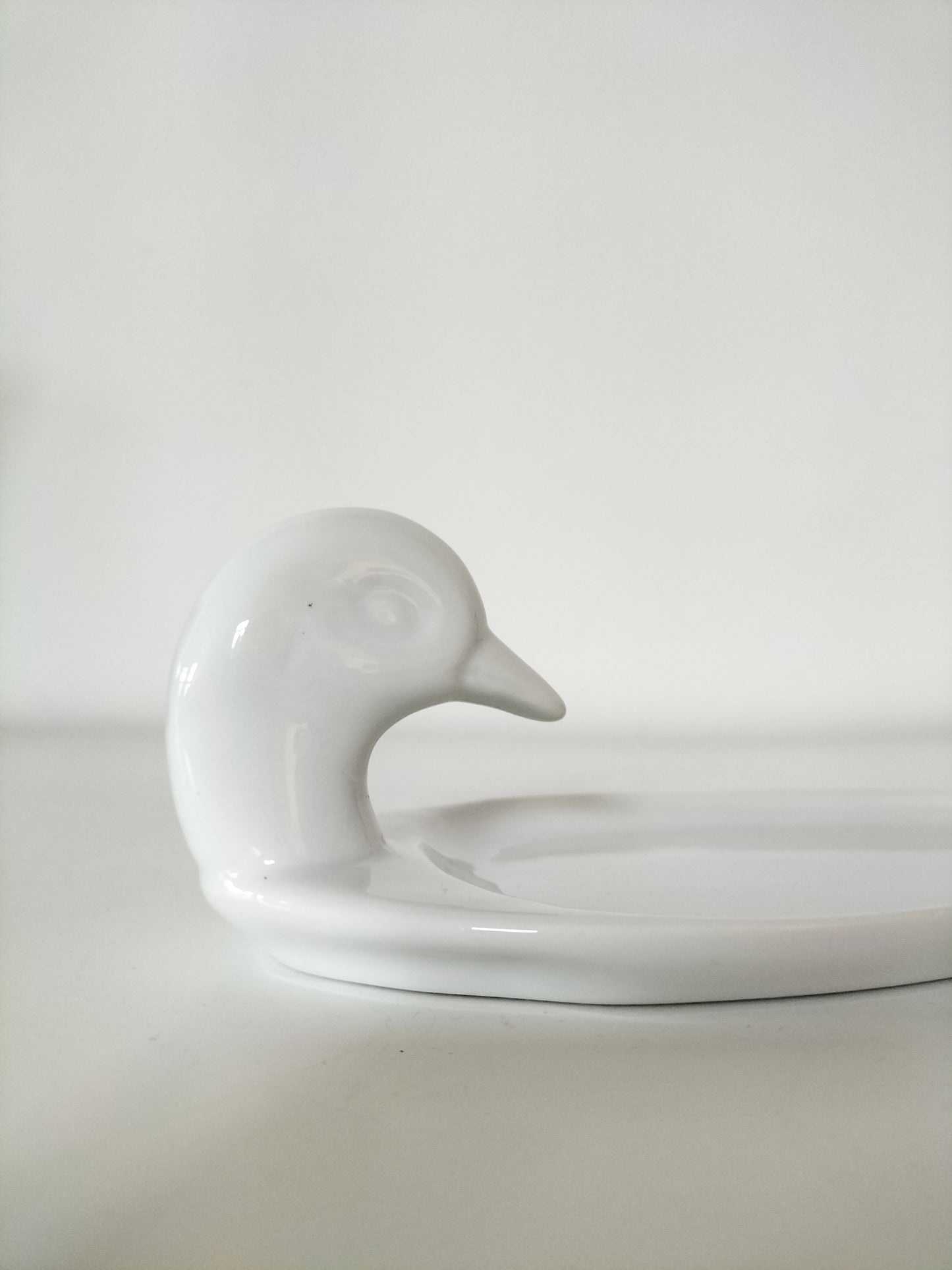 Petit plateau canard en porcelaine