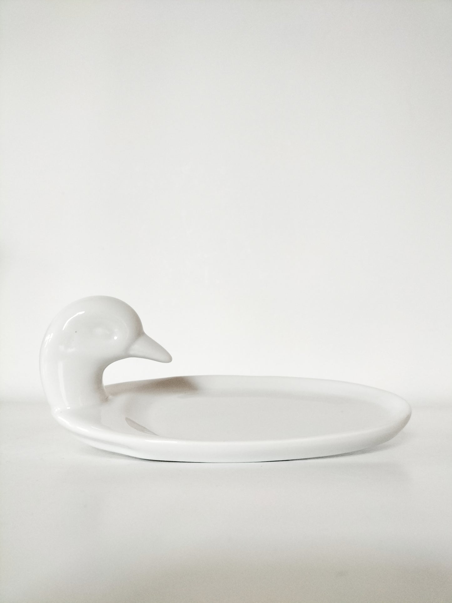Petit plateau canard en porcelaine