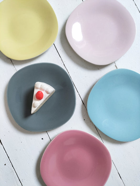 Ensemble de 5 petites assiettes à cake/ soucoupes Boch Miami