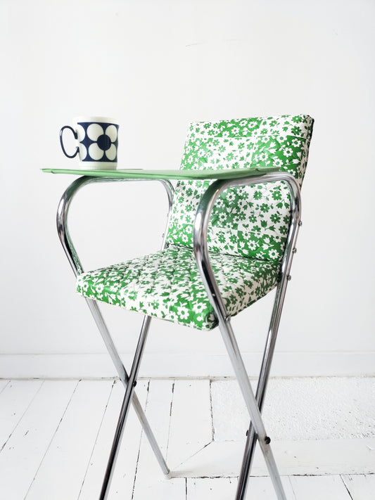 Chaise haute pour poupée