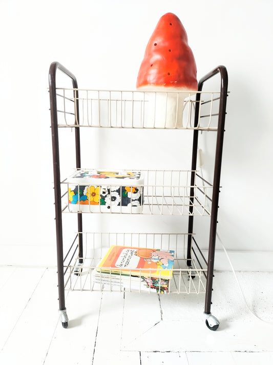 Desserte vintage sur roulettes