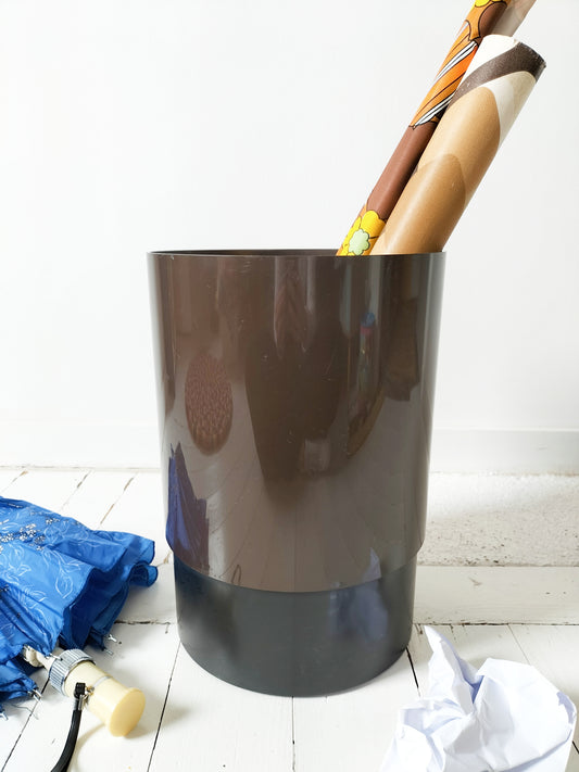 Corbeille par Jean René talopp pour Samp Design Manade