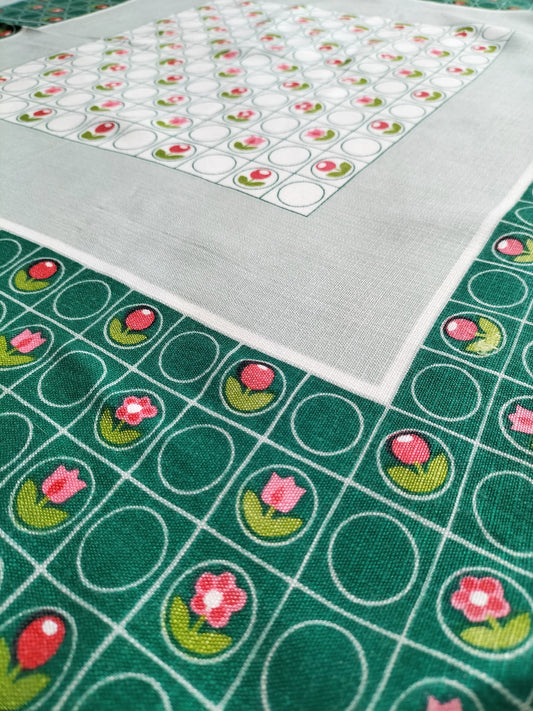 Petite nappe carrée