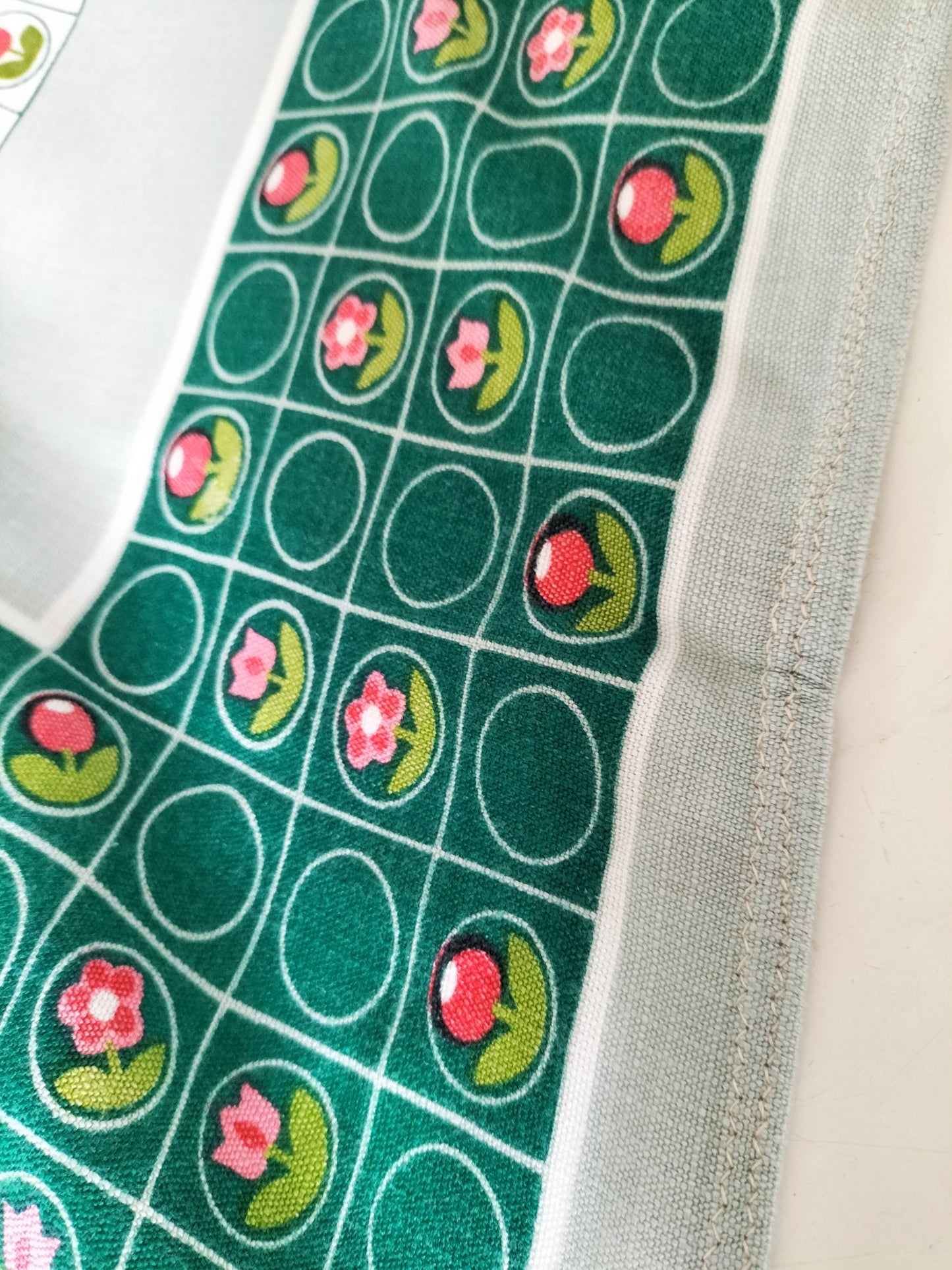 Petite nappe carrée