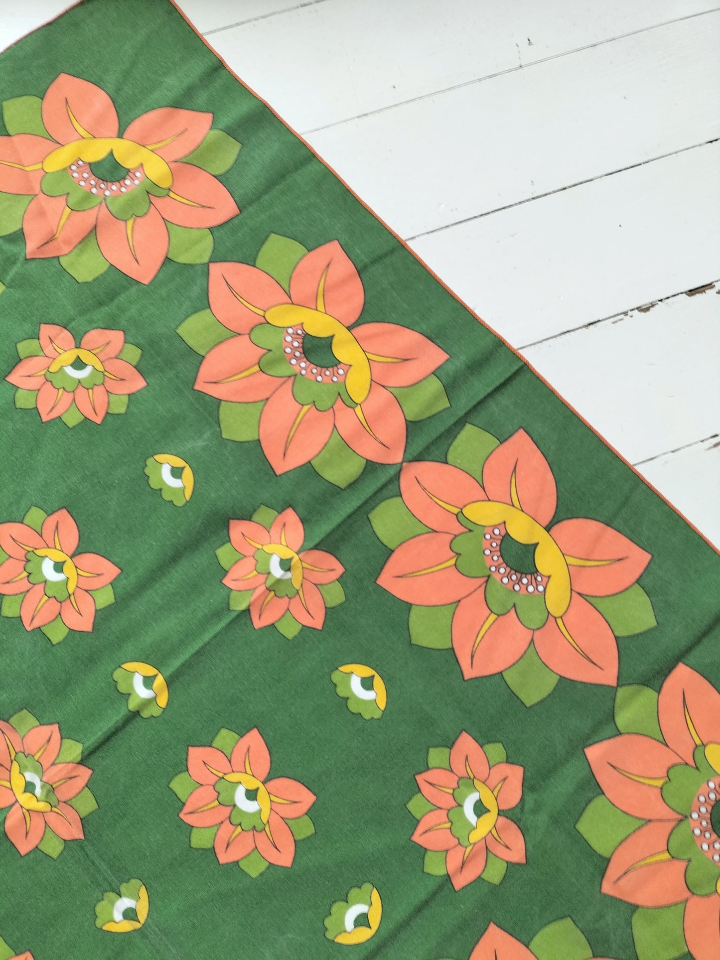 Petite nappe carrée