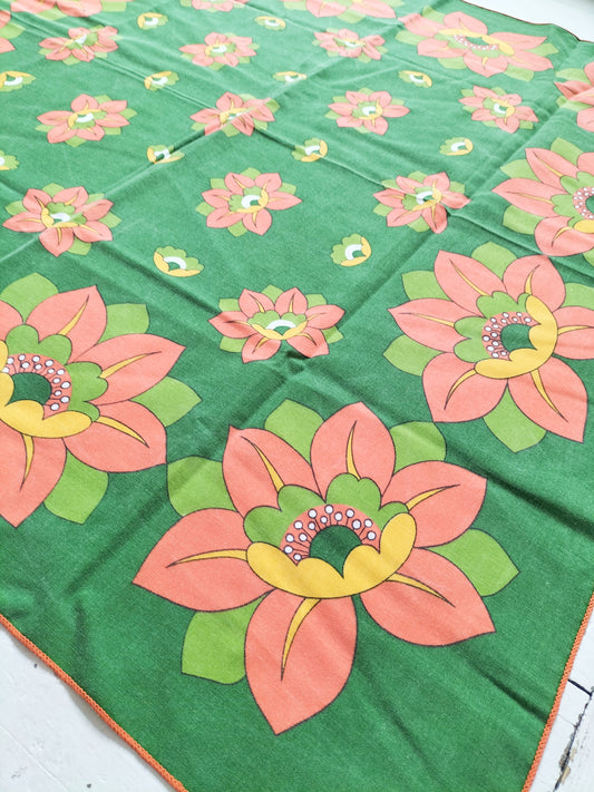 Petite nappe carrée