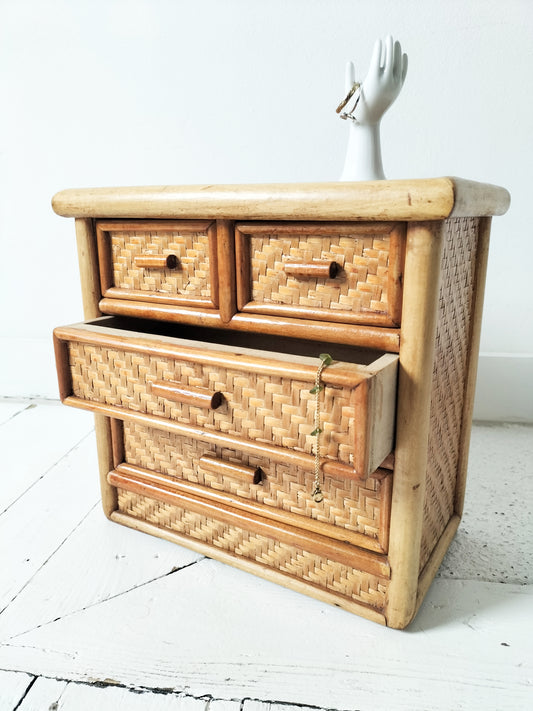 Boîte à bijoux en bois et rotin