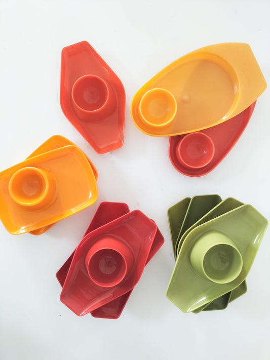 Ensemble de 12 coquetiers en plastique (Élodie)