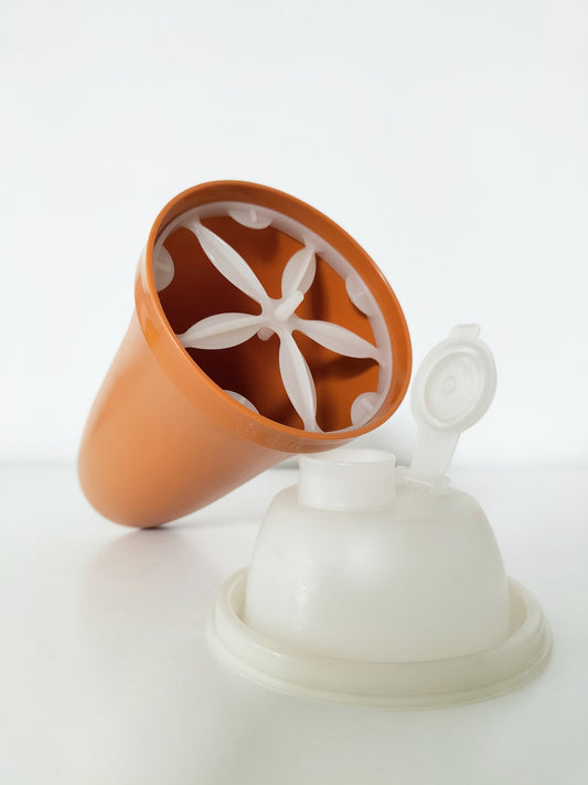 Shaker vintage Tupperware