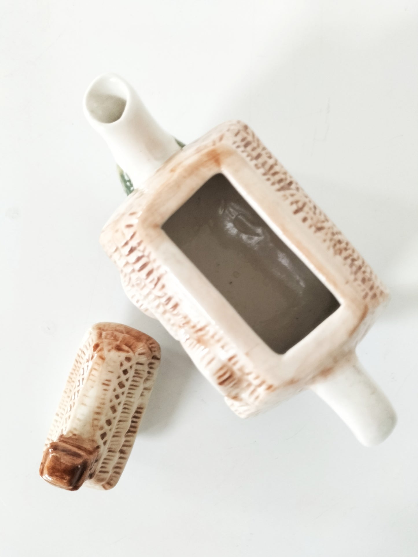 Théière maison miniature en céramique