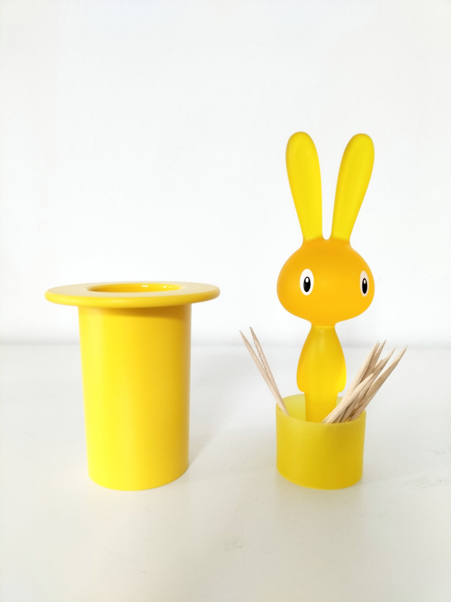 Alessi Lilliput (sel et poivre) ou Magic Bunny (cure-dents) 1998 au choix