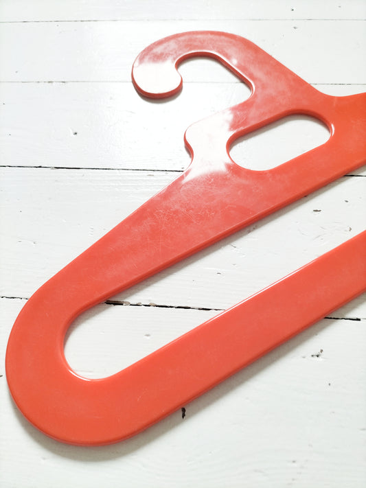 Cintre en plastique Ingo Maurer pour Flair (orange)