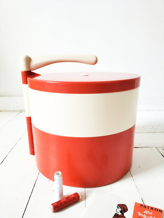 Boîte à couture à compartiments en plastique