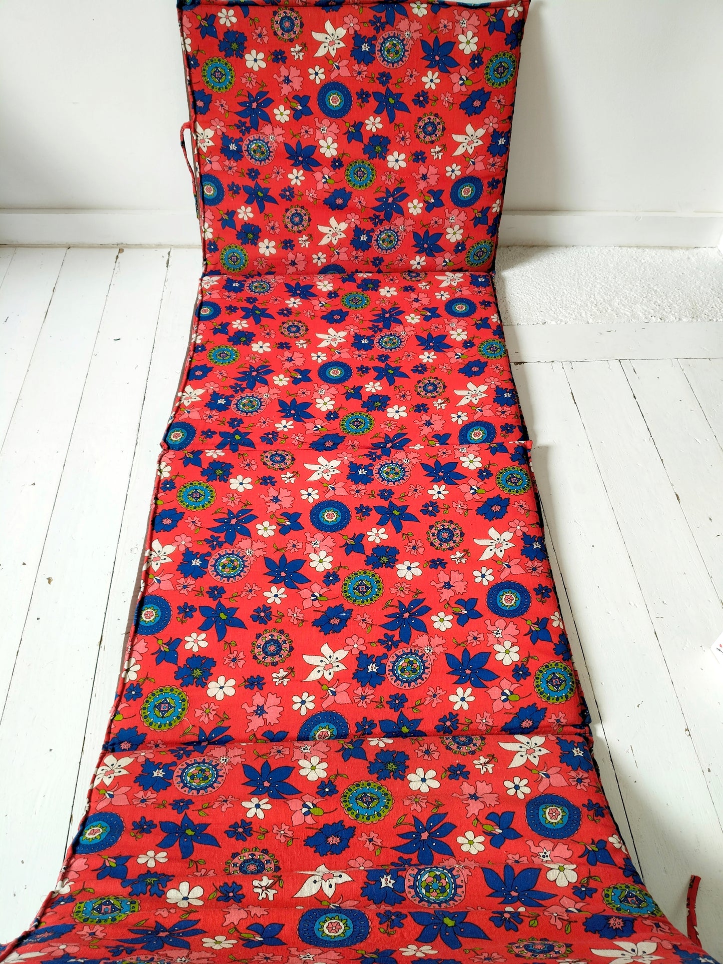 Grand matelas/ coussin de plage pliant