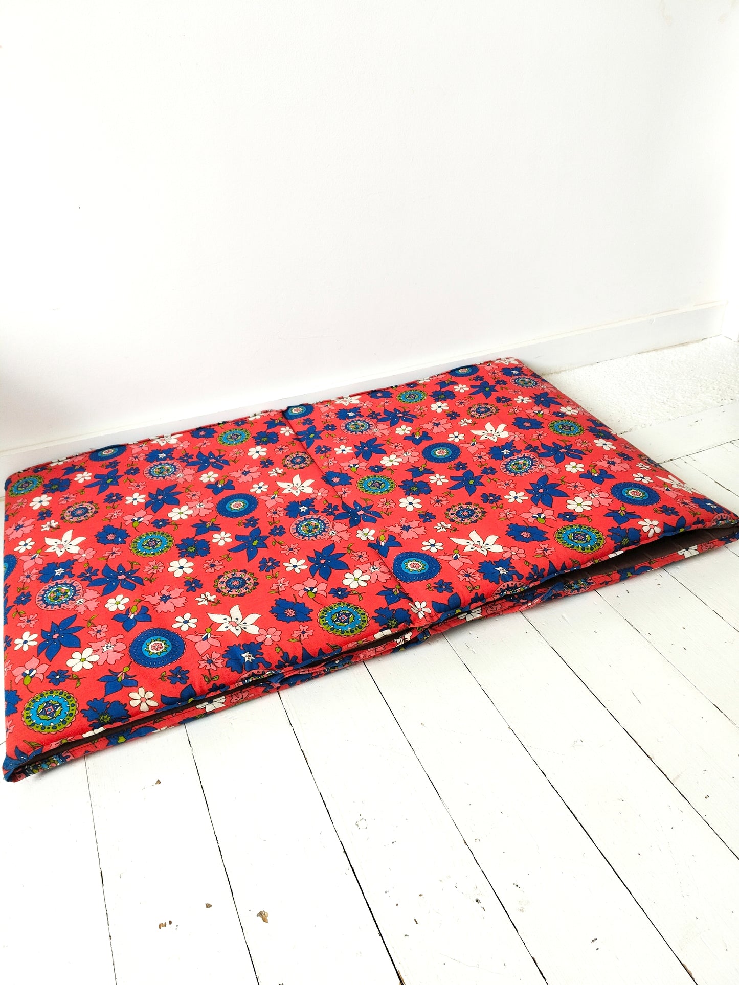 Grand matelas/ coussin de plage pliant