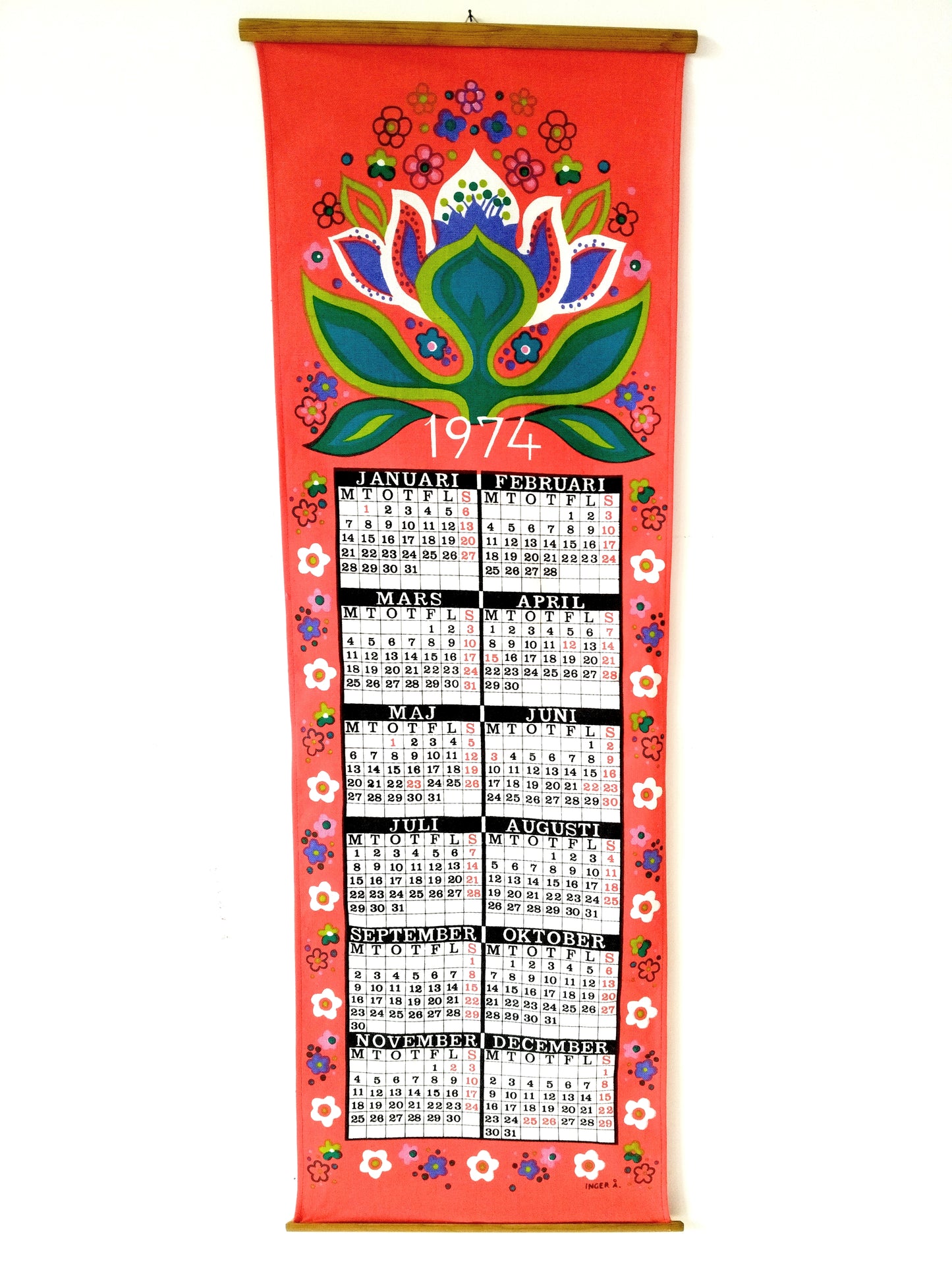 Calendrier 1974 mural en tissu