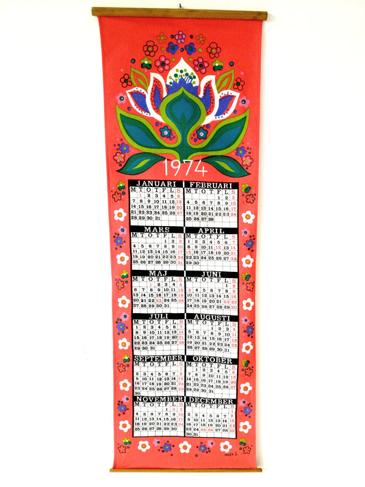 Calendrier 1974 mural en tissu