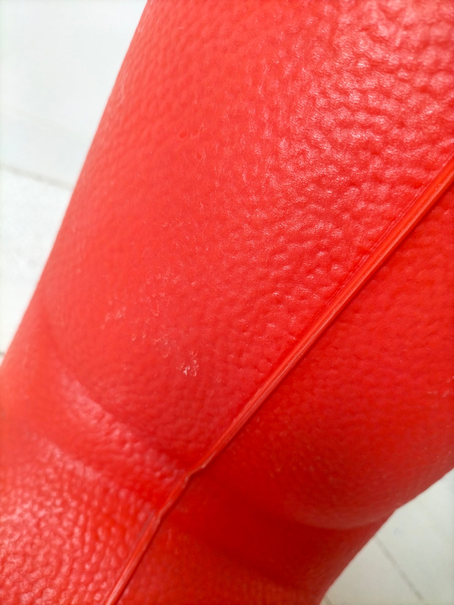 Énorme botte de Noël en plastique - ancien contenant publicitaire de lessive