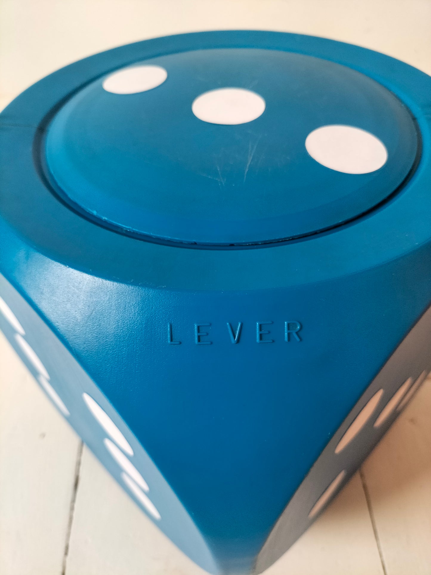 Grosse boîte dé publicitaire Lever/ ancien baril de lessive au choix