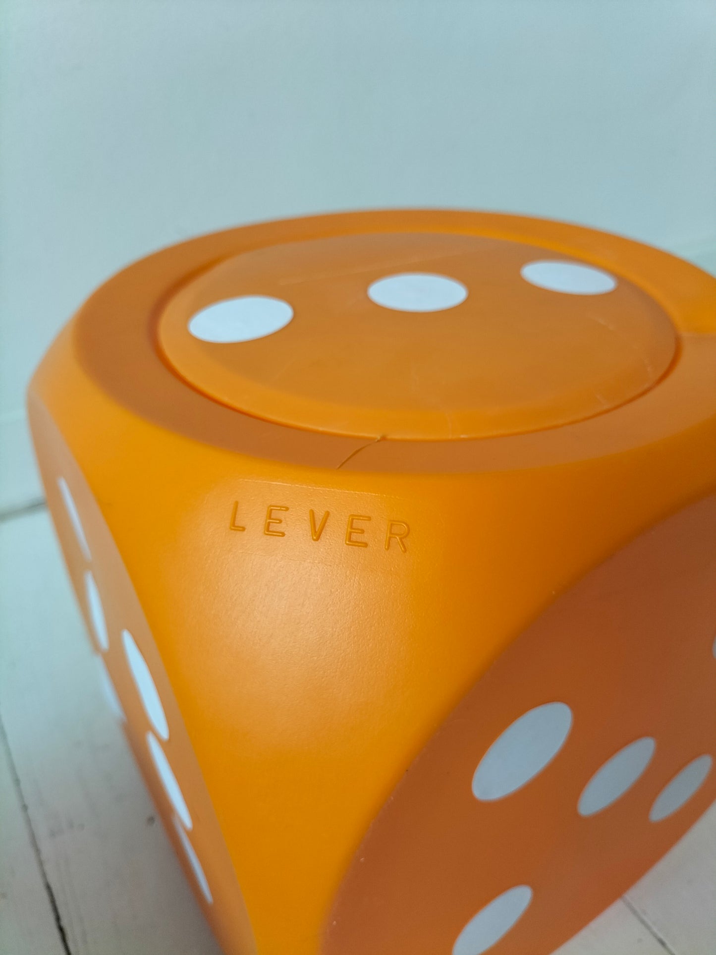 Grosse boîte dé publicitaire Lever/ ancien baril de lessive au choix