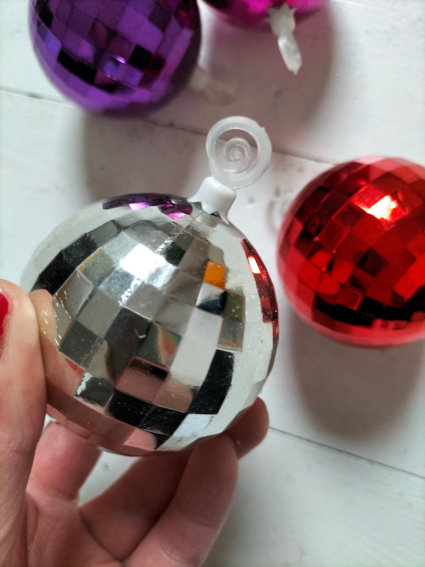 4 boules de Noël à facettes Belco