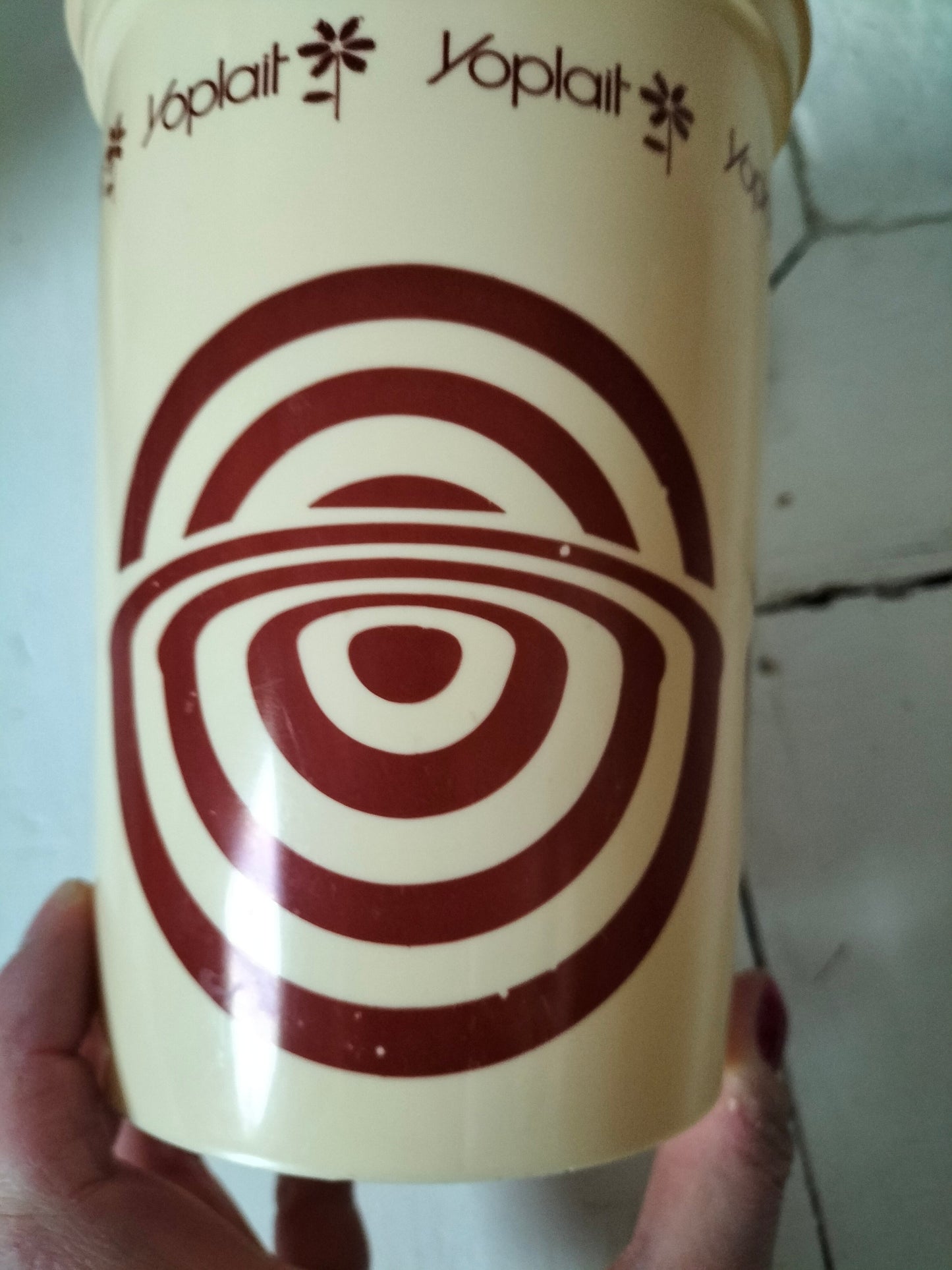 Boîte en plastique Yoplait vintage au choix