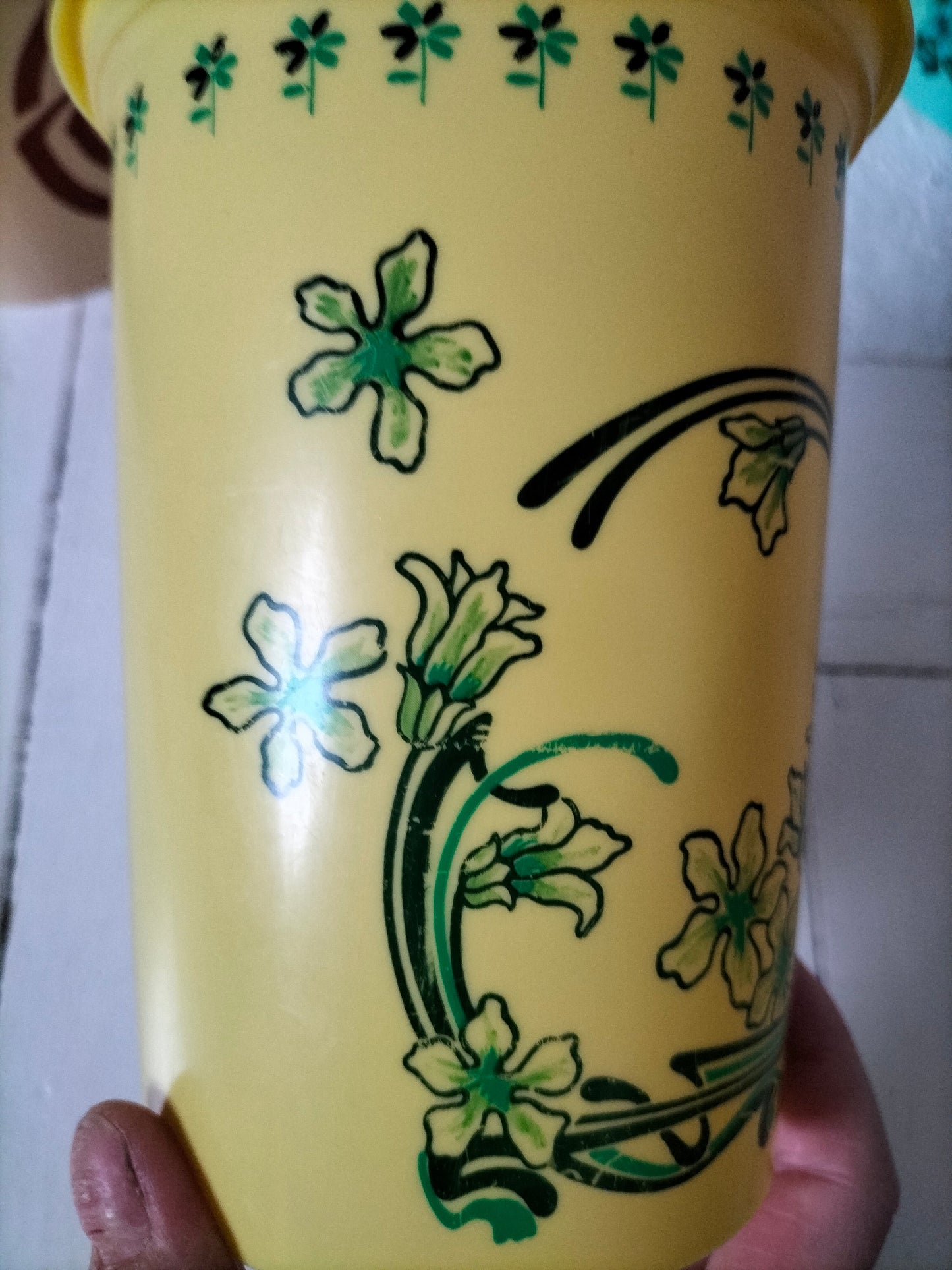 Boîte en plastique Yoplait vintage au choix
