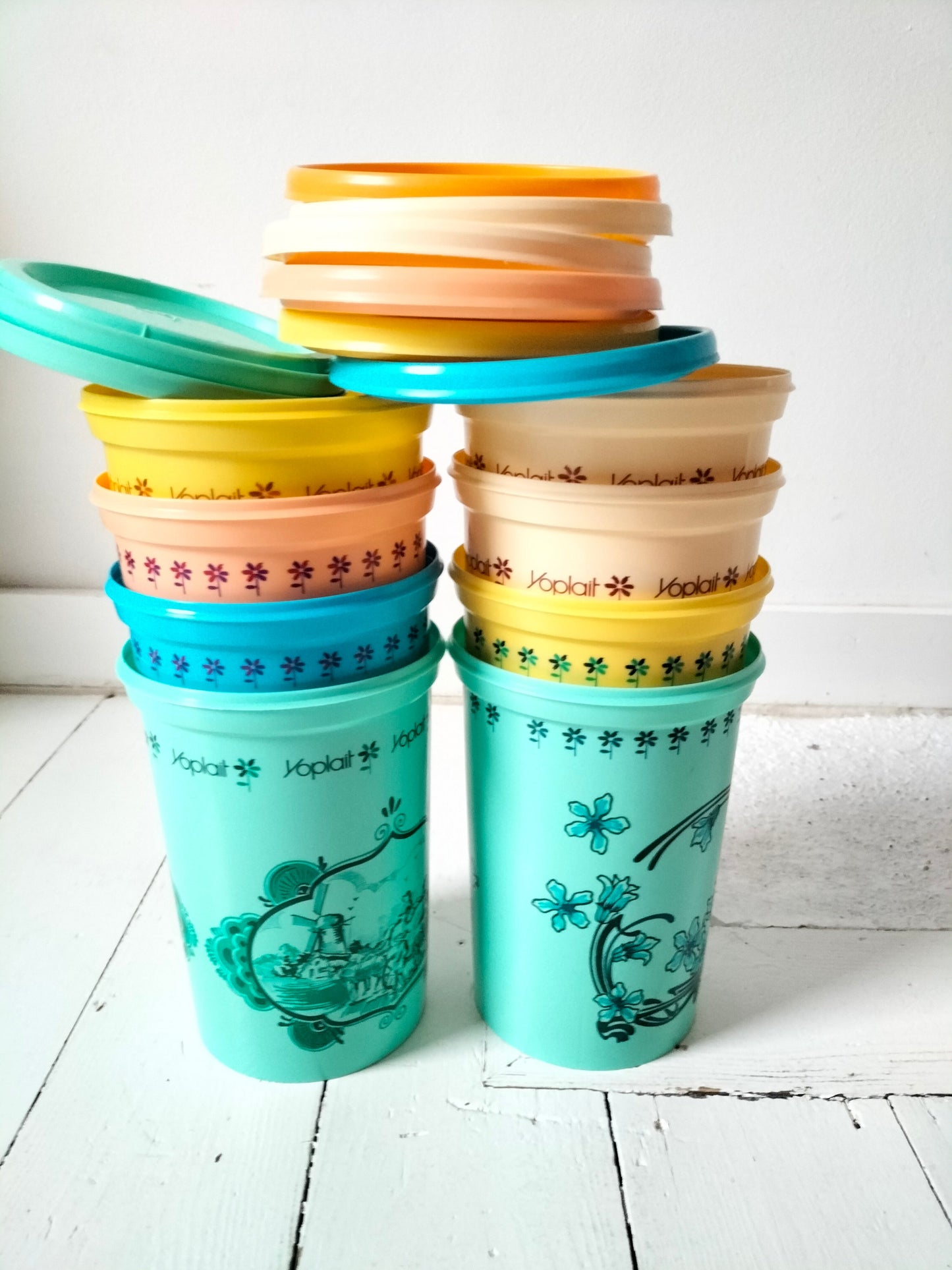 Boîte en plastique Yoplait vintage au choix