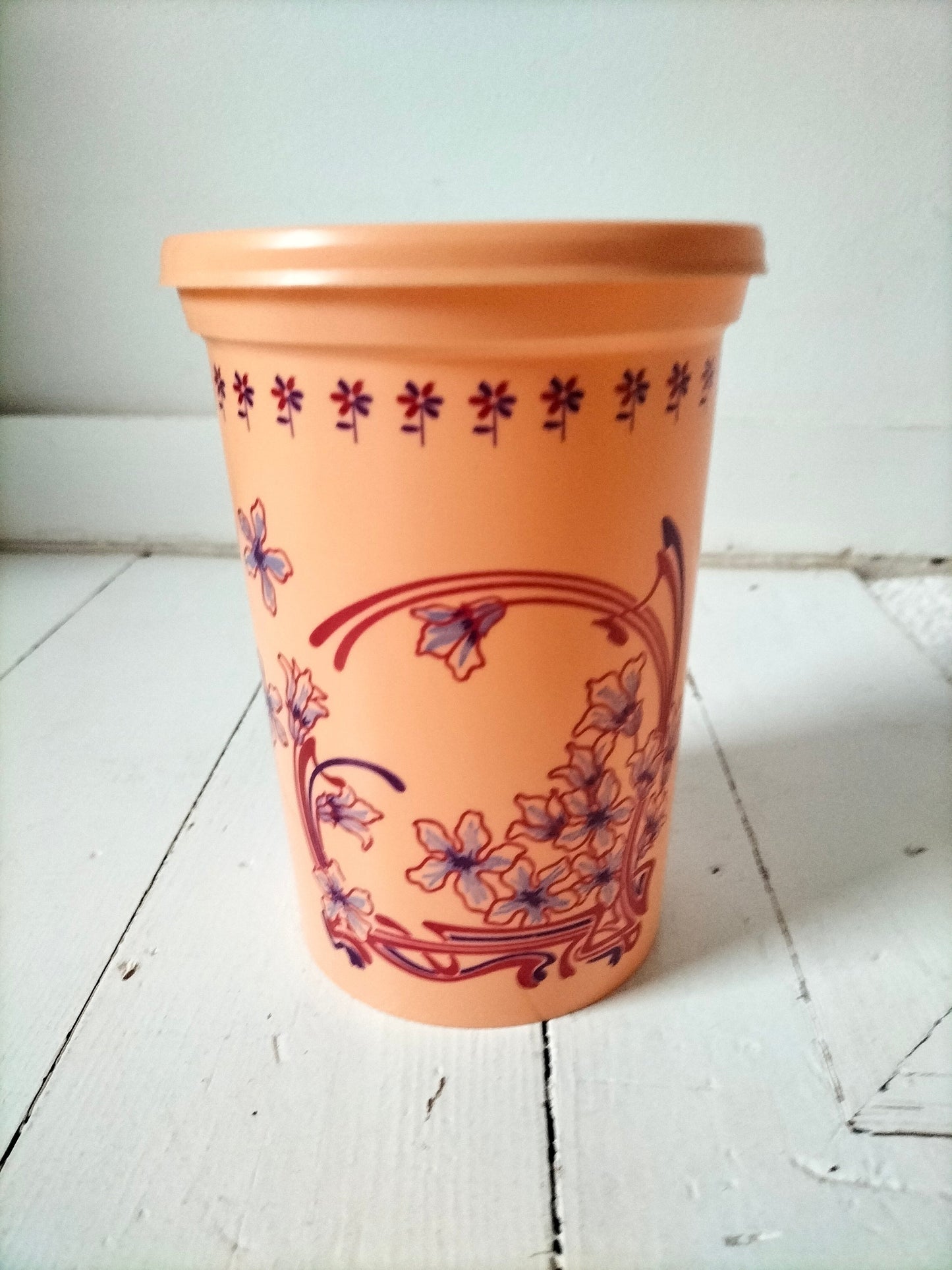 Boîte en plastique Yoplait vintage au choix