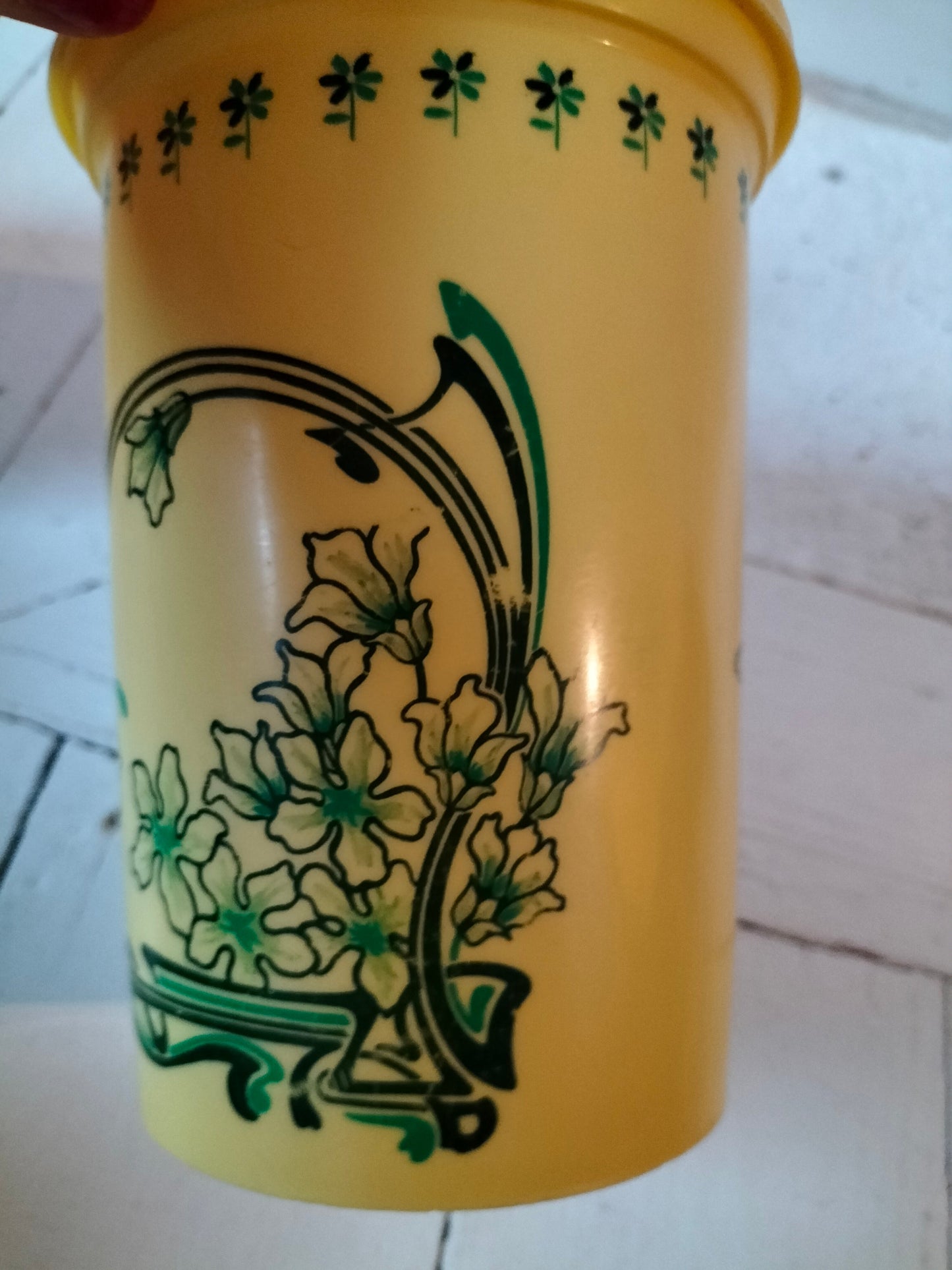 Boîte en plastique Yoplait vintage au choix