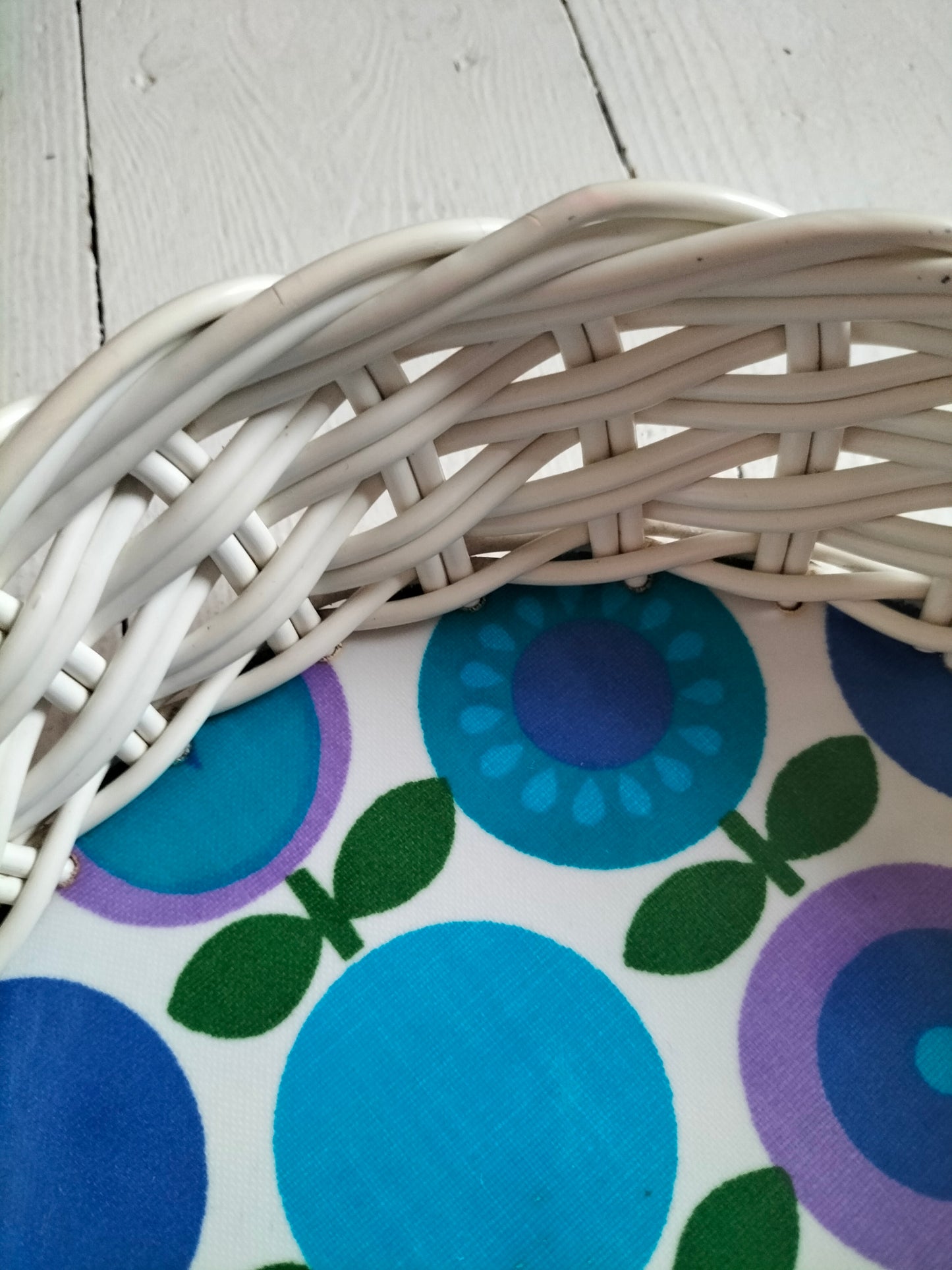 Petite corbeille formica et scoubidou