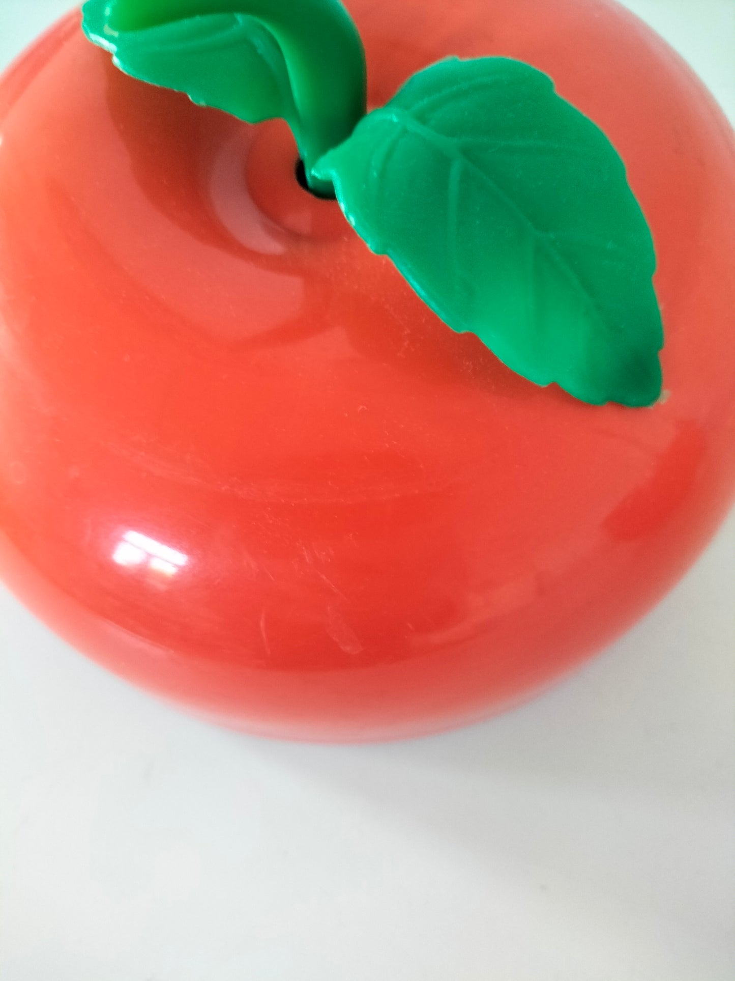 Pomme à glaçons rouge orangé made in Italy (Veropam Paris?)