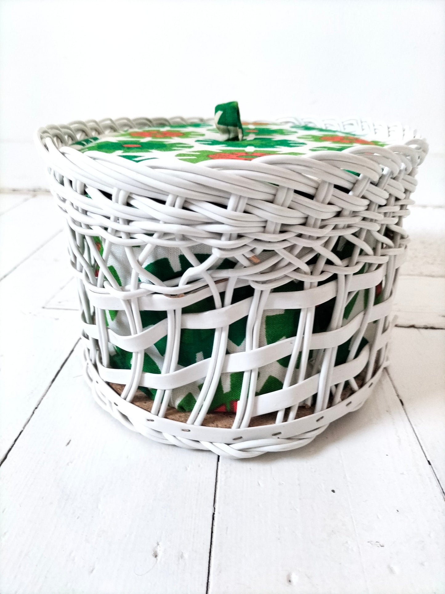 Boîte/ panier à couture travailleuse tissu et scoubidou