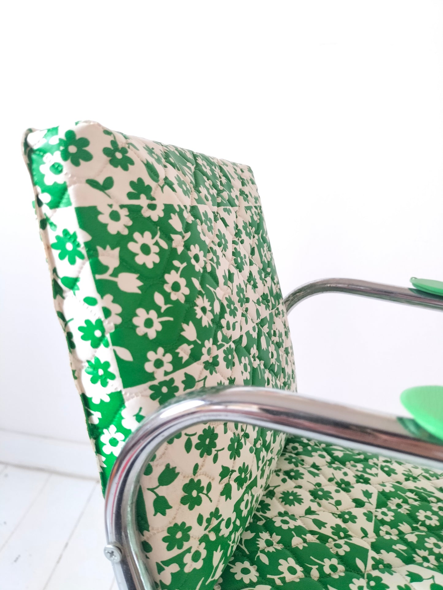 Chaise haute pour poupée