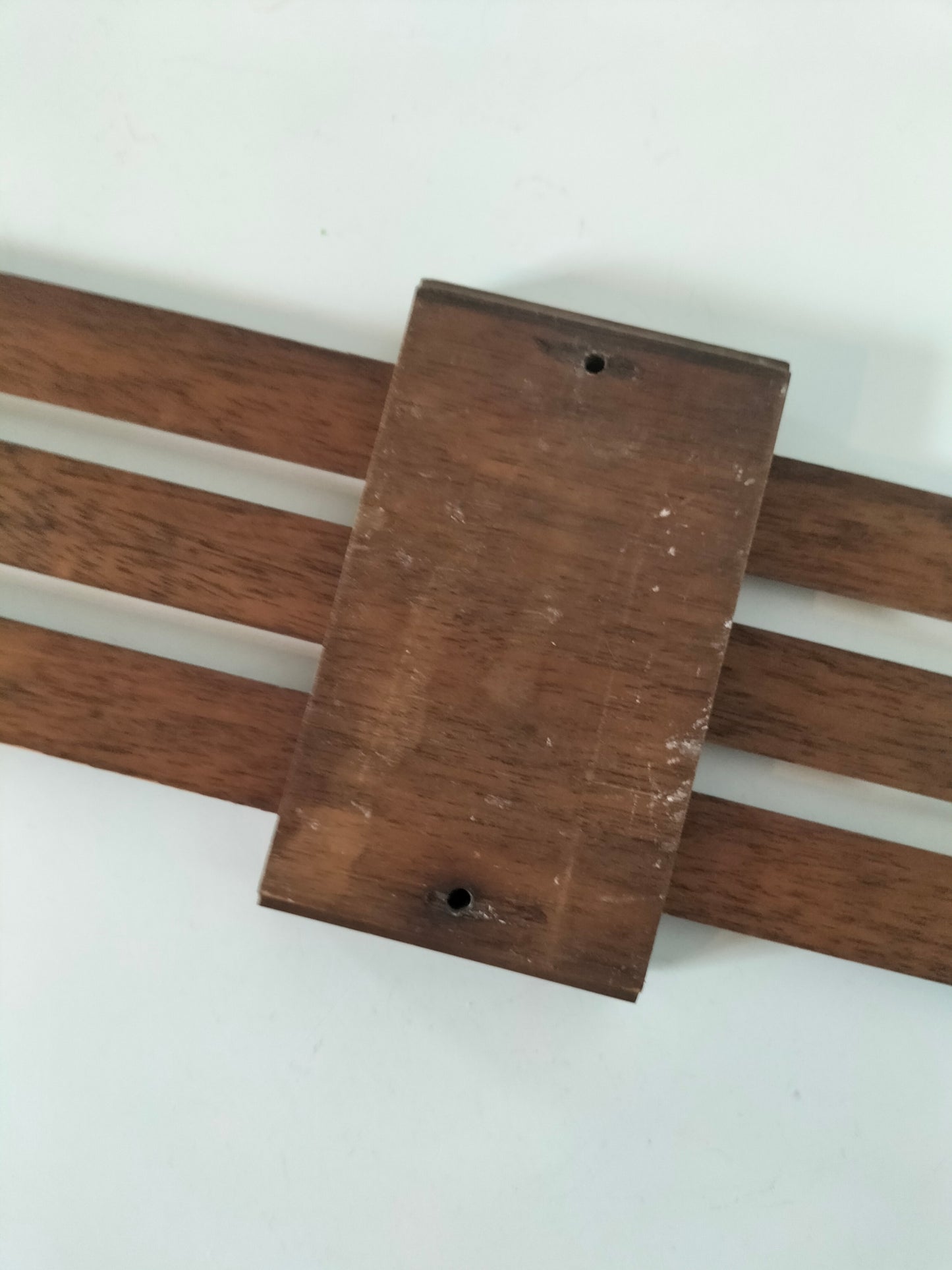 Calendrier perpétuel en bois